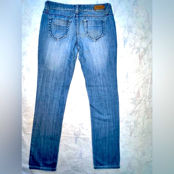 Mudd Skinny Jeans - Picture 2 of 3